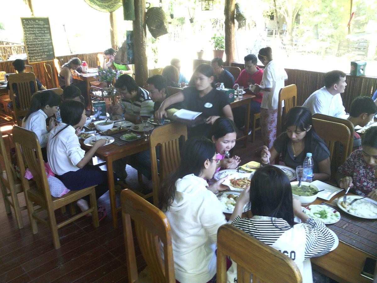 Soe Ko Ko Beach House & Restaurant Ngwesaung Eksteriør billede