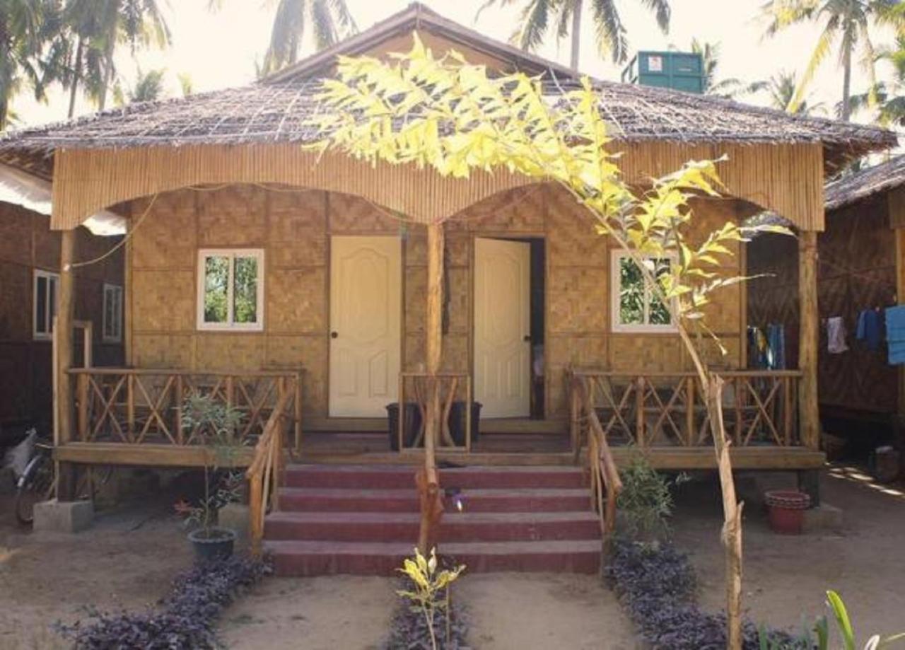 Soe Ko Ko Beach House & Restaurant Ngwesaung Eksteriør billede